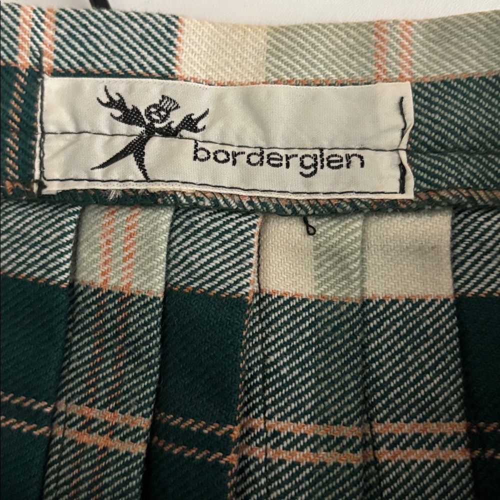 Vintage Borderglen green and pink plaid kilt style skirt size small - Picture 7 of 7
